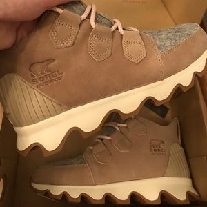 Sorel Kinetic Caribou Sneaker